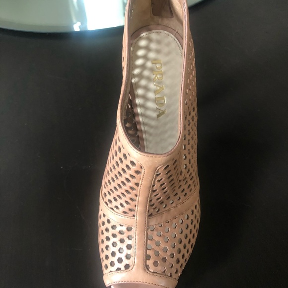 Prada Pumps - Picture 3 of 4